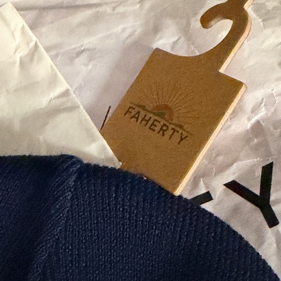 Faherty 100% Merino Workwear Beanie, Navy, one-size, brand-new! $58 MSRP. Unisex - Picture 3 of 8